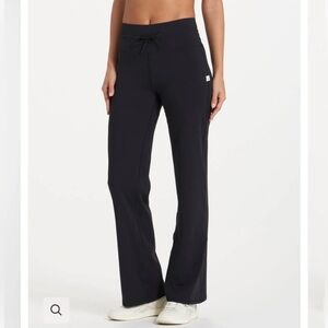 Vuori Small wide Leg Pants